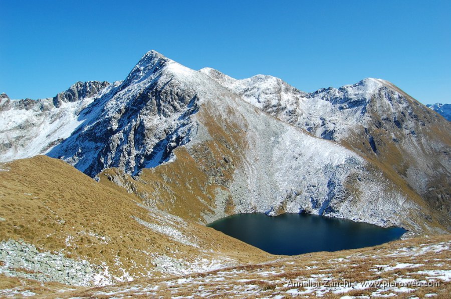 25 Lago Moro e Corno Stella da Quota 2377 m.JPG